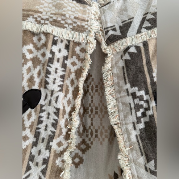 NWT NanaMacs Boho Fringe Jacket with Geometric Patterns - Picture 4 of 6
